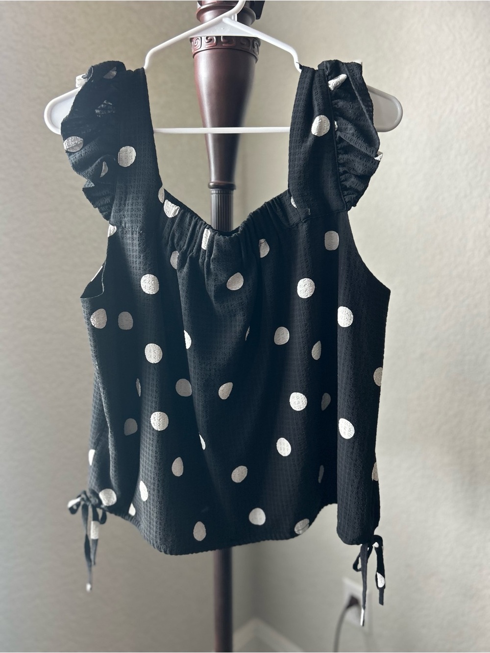 Women’s Black Polka Dot Ruffle Strap Tank Top
